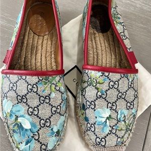 Gucci bloom floral flats